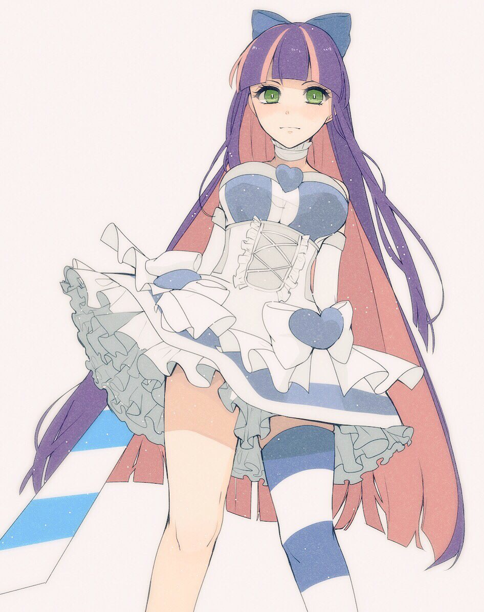 1girl bow choker closed_mouth corset dress green_eyes hair_bow heart hrmnas lavender_background long_hair looking_at_viewer multicolored_hair panty_&amp;_stocking_with_garterbelt petticoat pink_hair purple_hair simple_background single_thighhigh solo standing stocking_(psg) striped striped_legwear sword thigh-highs two-tone_hair very_long_hair weapon white_dress