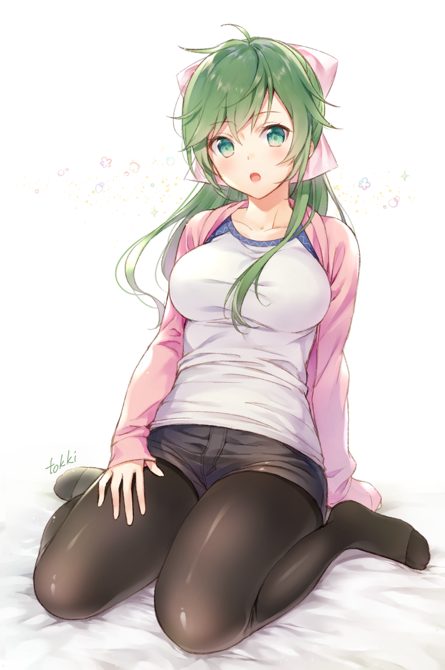 1girl arm_support blush breasts cardigan collarbone eyebrows eyebrows_visible_through_hair green_eyes green_hair hair_between_eyes hair_ornament highres large_breasts long_hair looking_at_viewer open_mouth original pantyhose shirt shorts simple_background sitting solo thighs tokki wariza