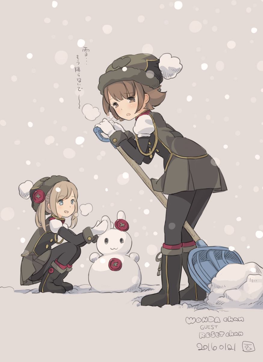 2016 2girls band_uniform beanie blonde_hair blue_eyes boots breath brown_eyes brown_hair buttons character_name dated grey_background hat highres kokudou_juunigou leaning_forward looking_at_viewer multiple_girls pantyhose pom_pom_(clothes) reset_(wonder_festival) short_hair shovel simple_background snowing snowman twintails wanda_(wonder_festival) winter wonder_festival wonder_festival_mascots worktool
