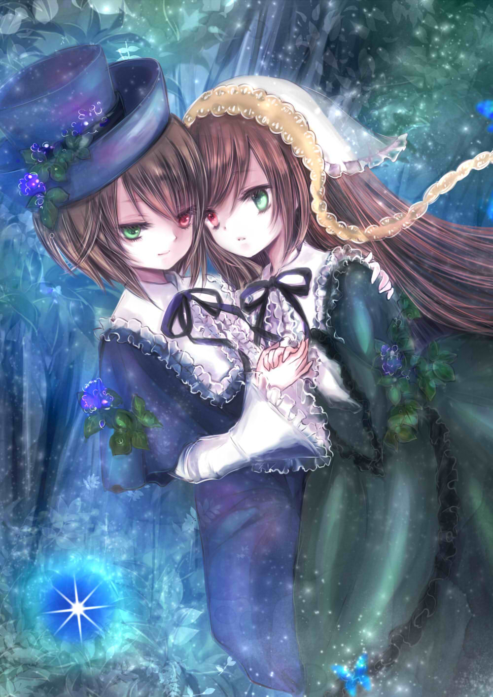 2girls black_ribbon bonnet brown_hair closed_mouth dress eyelashes flower frilled_sleeves frills green_dress green_eyes hand_holding hand_on_another's_back hat hat_flower heterochromia highres himemurasaki leaf long_hair multiple_girls multiple_sleeves red_eyes ribbon rozen_maiden short_hair siblings sisters souseiseki suiseiseki top_hat twins wide_sleeves