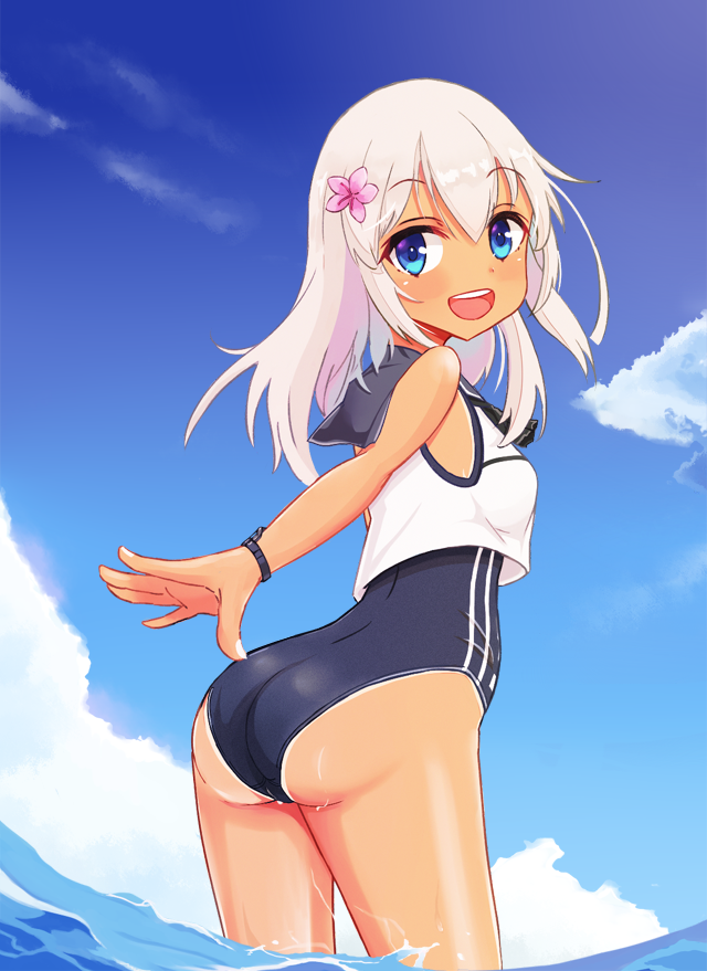 1girl ass blonde_hair blue_eyes cowboy_shot crop_top flower from_behind hair_flower hair_ornament kaede_shiroppu kantai_collection long_hair looking_back one-piece_tan open_mouth ro-500_(kantai_collection) sailor_collar school_swimsuit solo swimsuit swimsuit_under_clothes tan tanline
