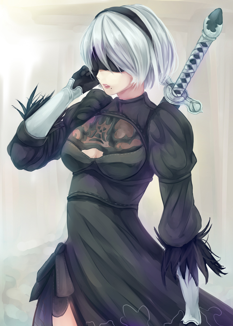 1girl bangs black_dress black_hairband blindfold breasts cleavage_cutout covered_eyes dress feather-trimmed_sleeves gloves hair_over_eyes hairband juliet_sleeves long_sleeves medium_breasts mole mole_under_mouth nier_(series) nier_automata pink_lips puffy_sleeves sawa_nao short_hair side_slit silver_hair solo sword vambraces weapon weapon_on_back yorha_no._2_type_b
