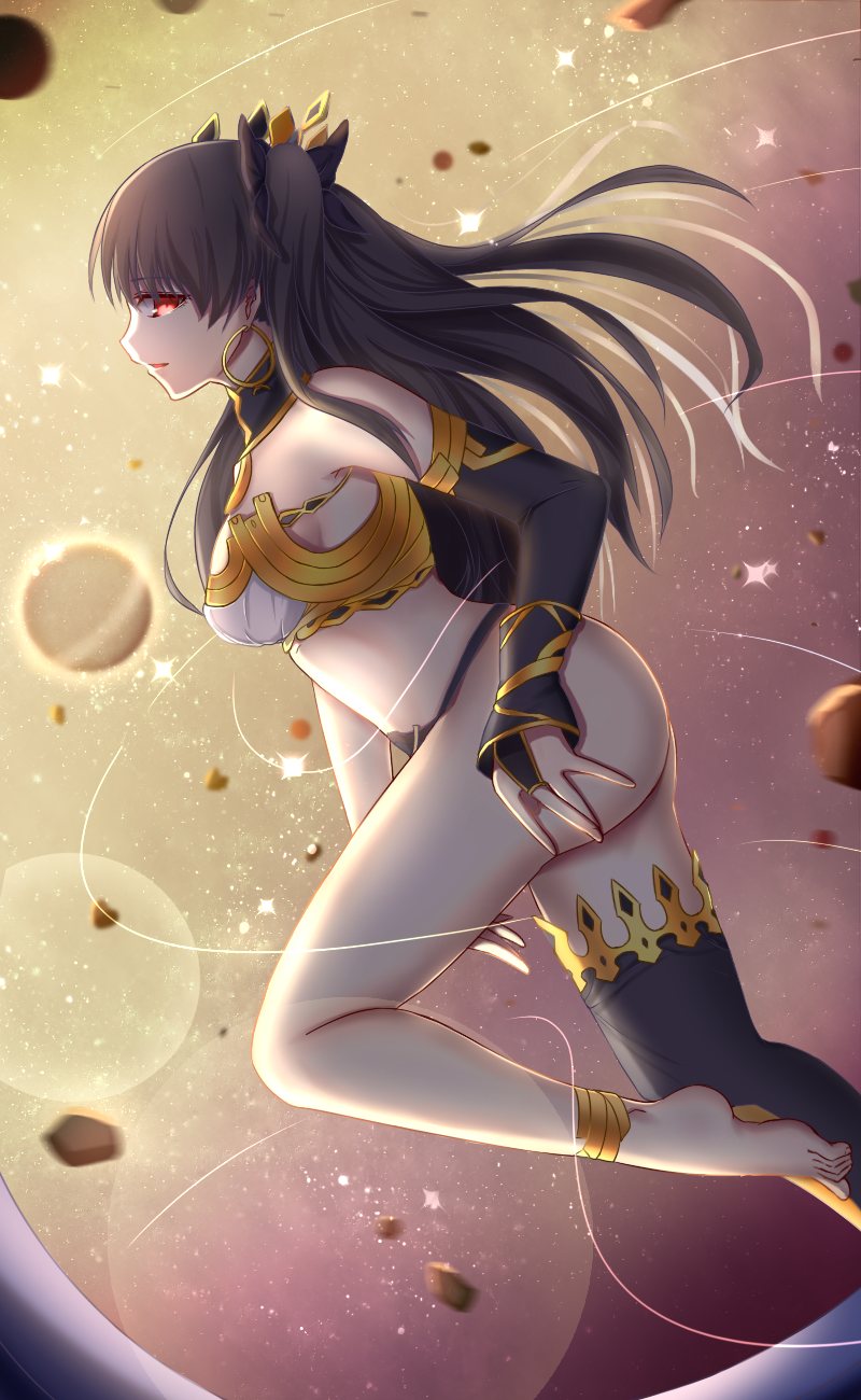 1girl barefoot breasts brown_hair detached_sleeves earrings fate/grand_order fate_(series) from_side highres hoop_earrings ishtar_(fate/grand_order) jewelry looking_at_viewer medium_breasts midriff red_eyes side_ponytail single_thighhigh solo thigh-highs thighs tohsaka_rin type-moon xue_fengzi