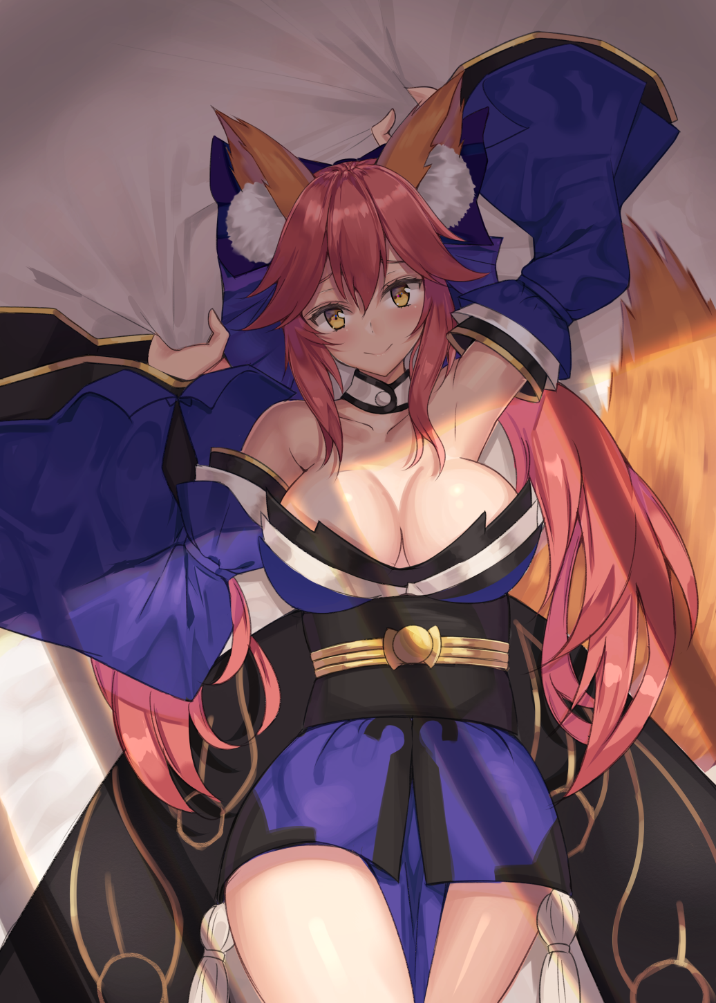 1girl animal_ears bed blue_ribbon breasts detached_sleeves fate/extra fate_(series) fox_ears fox_tail hair_ribbon highres japanese_clothes kanikou kimono large_breasts long_hair lying obi on_back pink_hair ribbon sash short_kimono solo tail tamamo_(fate)_(all) tamamo_no_mae_(fate) wide_sleeves yellow_eyes