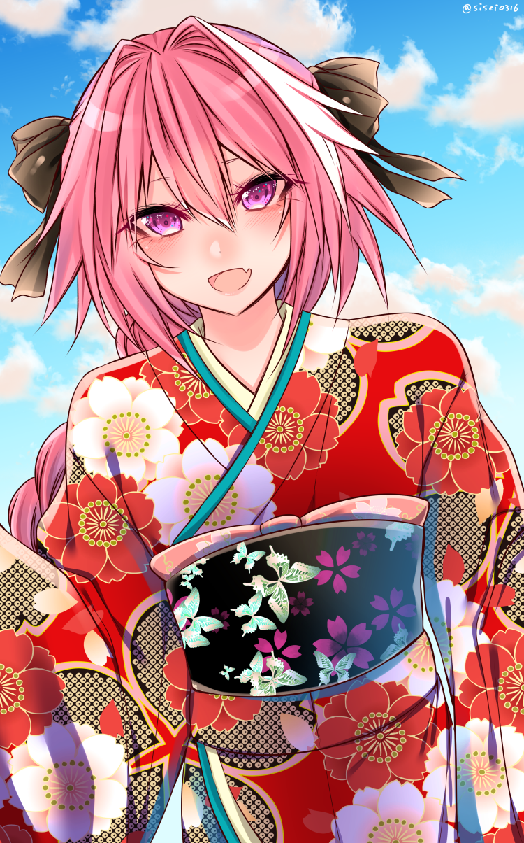 1boy alternate_costume blue_sky blush braid clouds day fate/apocrypha fate/grand_order fate_(series) floral_print highres japanese_clothes kimono long_hair looking_at_viewer male_focus obi outdoors pink_hair rider_of_black sash shisei_(kyuushoku_banchou) sky solo trap wide_sleeves yukata