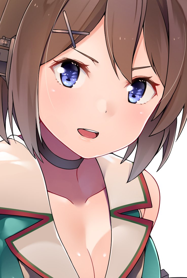 1girl bangs bare_shoulders black_choker blue_eyes breasts brown_hair byte_(allbyte) cleavage close-up collarbone commentary_request face green_vest hair_ornament hairclip headgear kantai_collection looking_at_viewer maya_(kantai_collection) medium_breasts open_mouth round_teeth sho&gt;:d short_hair simple_background sleeveless solo teeth upper_body vest white_background x_hair_ornament