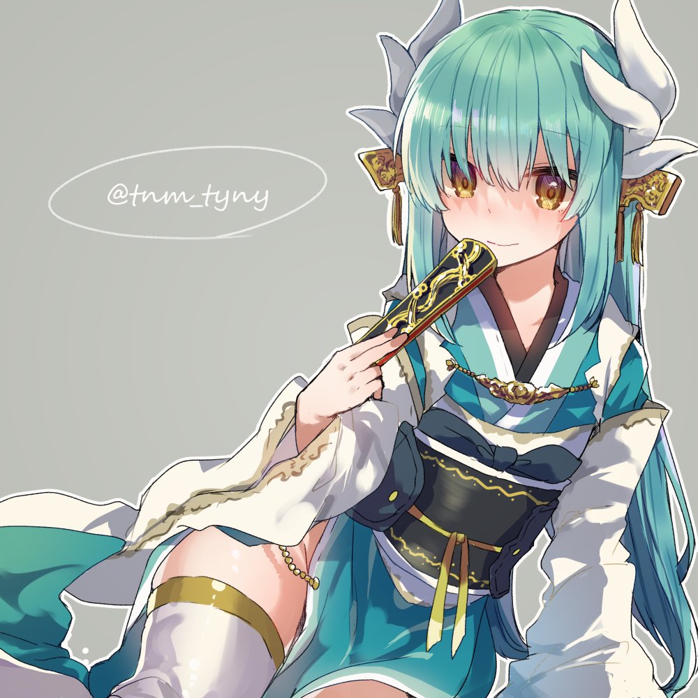 1girl aqua_hair bangs blush dragon_horns eyebrows_visible_through_hair fan fate/grand_order fate_(series) folding_fan groin horns japanese_clothes kimono kiyohime_(fate/grand_order) long_hair long_sleeves looking_at_viewer obi pelvic_curtain sash smile solo tanuma_(tyny) thigh-highs twitter_username white_legwear wide_sleeves yellow_eyes