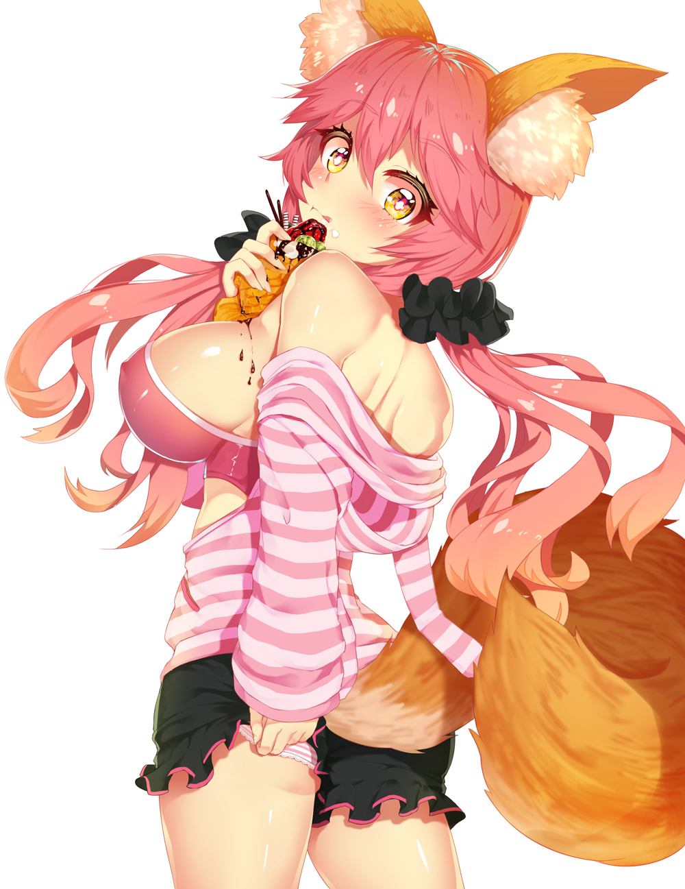 1girl animal_ears bare_shoulders breasts fate/extra fate_(series) fox_ears fox_tail highres large_breasts long_hair looking_at_viewer looking_to_the_side pink_hair shirt shorts sideboob solo striped striped_shirt tail tamamo_(fate)_(all) tamamo_no_mae_(fate) thighs yellow_eyes yuruto