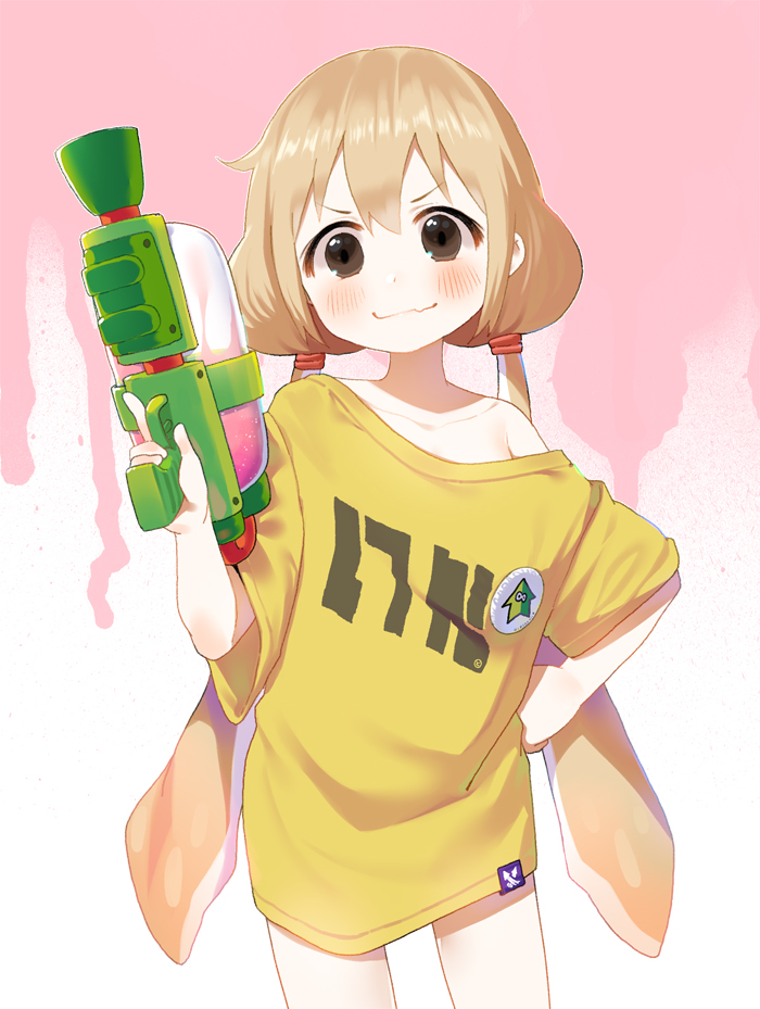 10s 1girl bangs blonde_hair blush breasts brown_eyes cowboy_shot furururu futaba_anzu gun hair_tie hand_on_hip holding holding_gun holding_weapon idolmaster idolmaster_cinderella_girls long_hair looking_at_viewer low_twintails off_shoulder oversized_clothes paint_splatter shirt short_sleeves small_breasts smug solo splatoon splattershot_(splatoon) standing super_soaker t-shirt tentacle_hair twintails two-tone_background very_long_hair weapon yellow_shirt