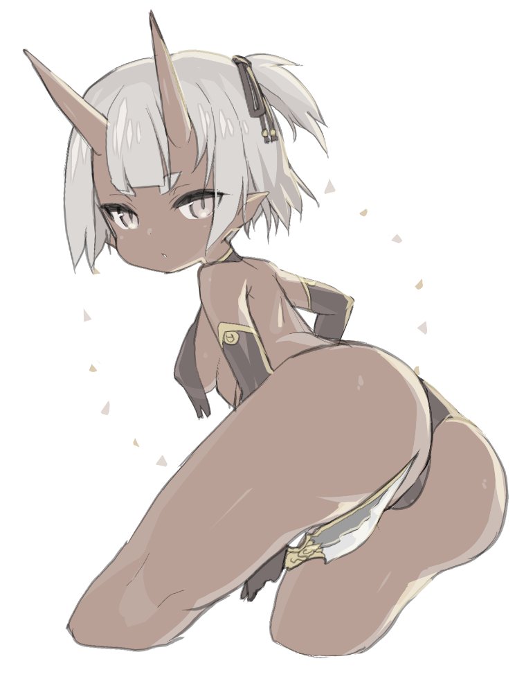 1girl ass black_gloves black_panties breasts cropped_legs dark_skin elbow_gloves from_behind gloves grey_eyes hair_ribbon horns knife looking_back medium_breasts mofuaki one_side_up original panties parted_lips pointy_ears ribbon short_hair sideboob silver_hair simple_background solo thick_eyebrows tsurime underwear white_background
