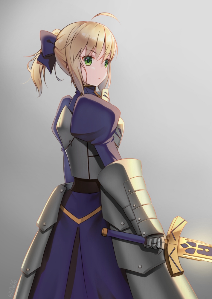 1girl ahoge armor armored_dress artoria_pendragon_(all) blonde_hair blue_bow blue_dress bow dress excalibur eyebrows_visible_through_hair from_behind gauntlets green_eyes grey_background hair_bow holding holding_sword holding_weapon long_hair looking_back ponytail saber solo standing sword weapon you06