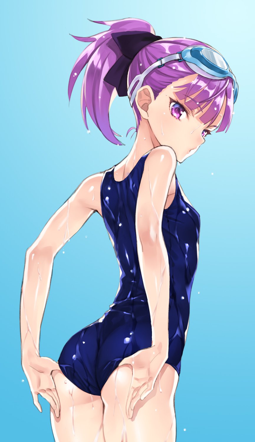 1girl adjusting_clothes adjusting_swimsuit alternate_hairstyle arched_back arms_behind_back ass blue_background bow breasts cowboy_shot fate/grand_order fate_(series) from_behind goggles goggles_on_head gradient gradient_background hair_bow helena_blavatsky_(fate/grand_order) highres looking_at_viewer looking_back matsuryuu ponytail puckered_lips purple_hair school_swimsuit shiny shiny_clothes simple_background small_breasts solo swimsuit violet_eyes wet