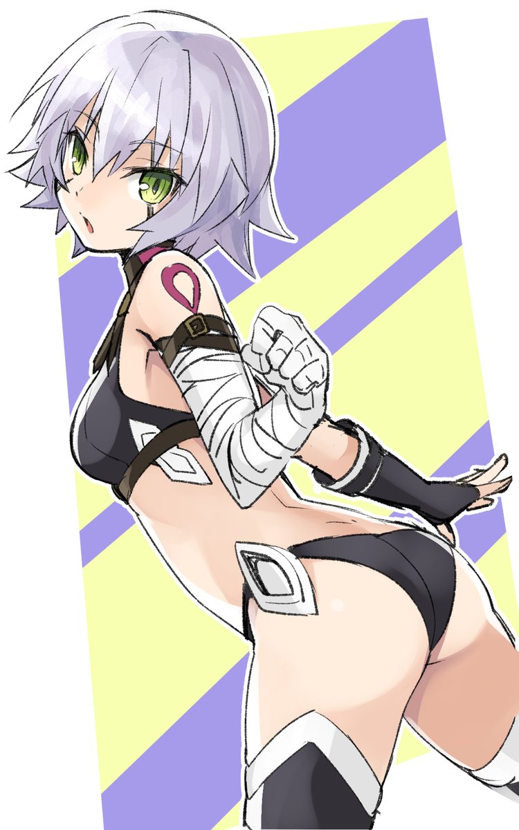 1girl ass assassin_of_black bandage bandaged_arm bare_shoulders black_gloves black_legwear breasts fate/apocrypha fate_(series) fingerless_gloves gloves green_eyes highres long_hair looking_at_viewer open_mouth revealing_clothes shimo_(s_kaminaka) short_hair silver_hair single_glove solo thigh-highs