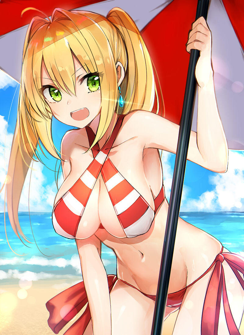1girl ahoge beach bikini blonde_hair blue_sky breasts clouds day earrings fate/grand_order fate_(series) green_eyes jewelry large_breasts long_hair looking_to_the_side luse_maonang navel nero_claudius_(swimsuit_caster)_(fate) ocean open_mouth parasol saber_extra side-tie_bikini sky smile solo striped striped_bikini swimsuit twintails umbrella