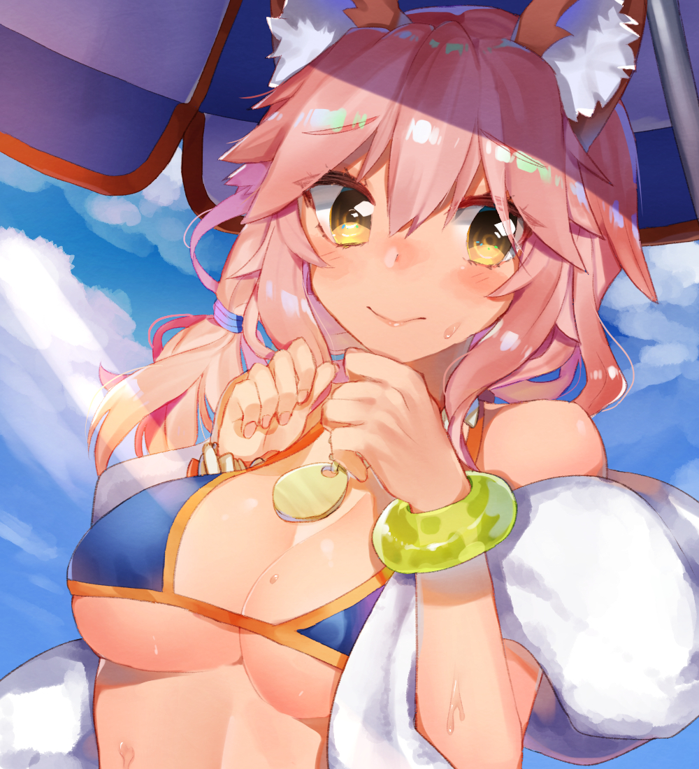 1girl amakaze animal_ears blush breasts cleavage closed_mouth eyebrows_visible_through_hair fate/grand_order fate_(series) fox_ears jewelry large_breasts looking_at_viewer necklace pink_hair smile solo sweatdrop tamamo_(fate)_(all) tamamo_no_mae_(swimsuit_lancer)_(fate) upper_body yellow_eyes