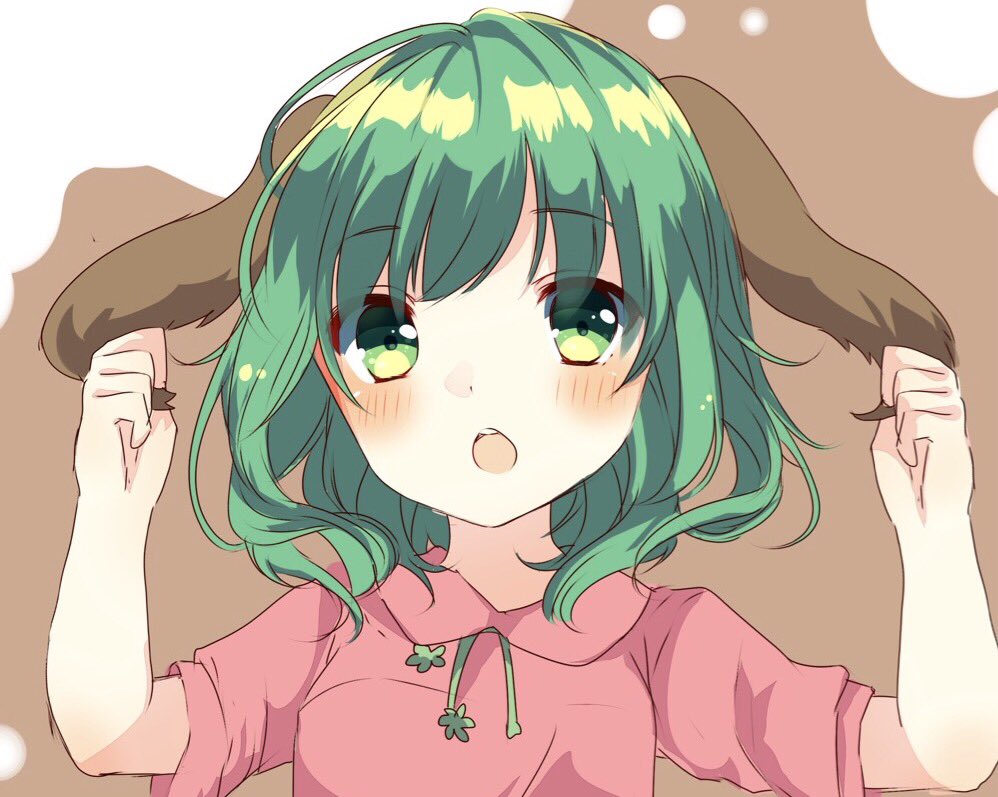 1girl :o animal_ears arms_up bangs blush eyebrows_visible_through_hair green_eyes green_hair holding_ears karasusou_nano kasodani_kyouko looking_at_viewer multicolored multicolored_background open_mouth short_hair short_sleeves solo touhou two-tone_background upper_body