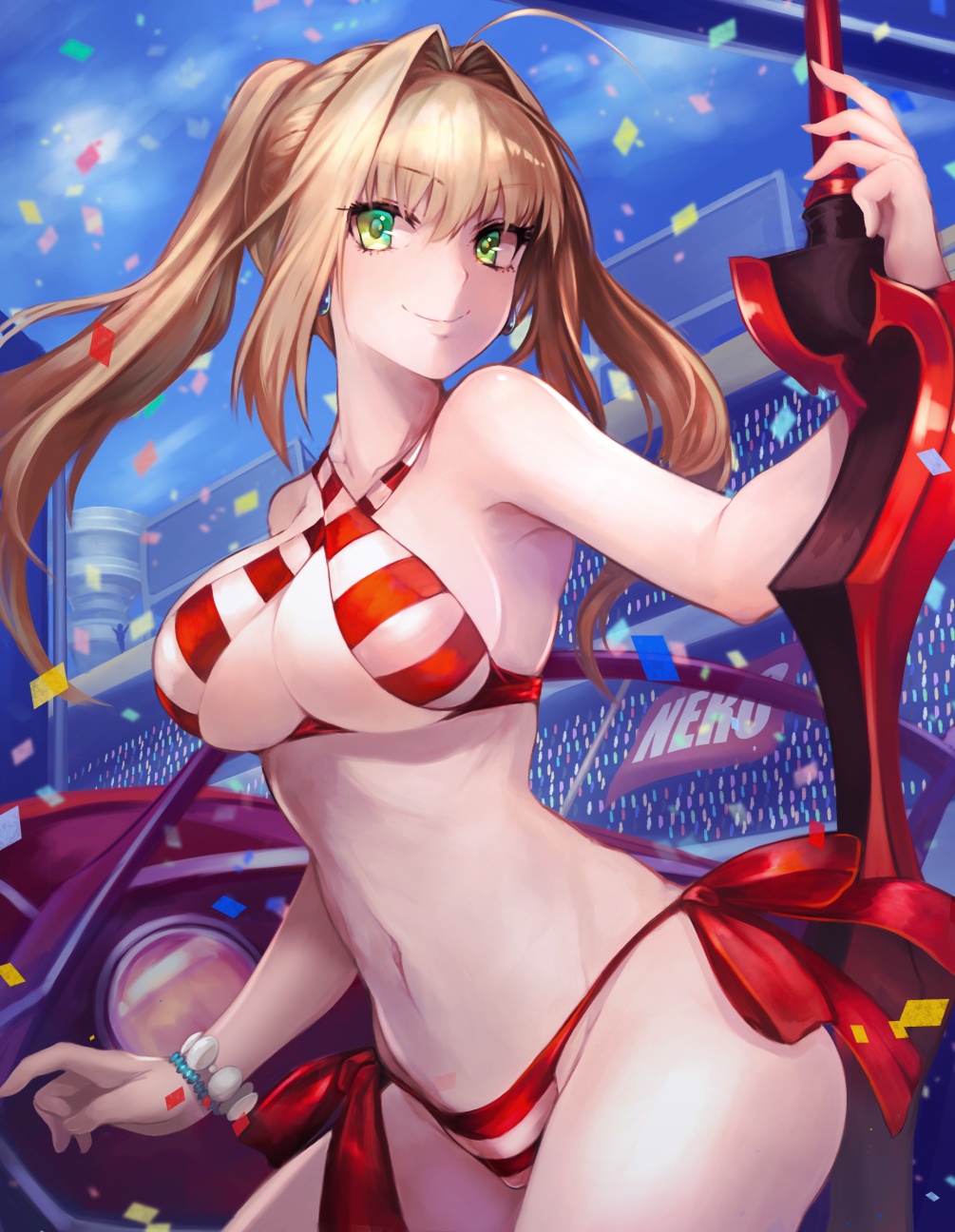 1girl ahoge blonde_hair blush bracelet closed_mouth collarbone earrings eyebrows_visible_through_hair fate/grand_order fate_(series) green_eyes highres jewelry long_hair looking_at_viewer nero_claudius_(swimsuit_caster)_(fate) omoti_(1201208) smile solo twintails