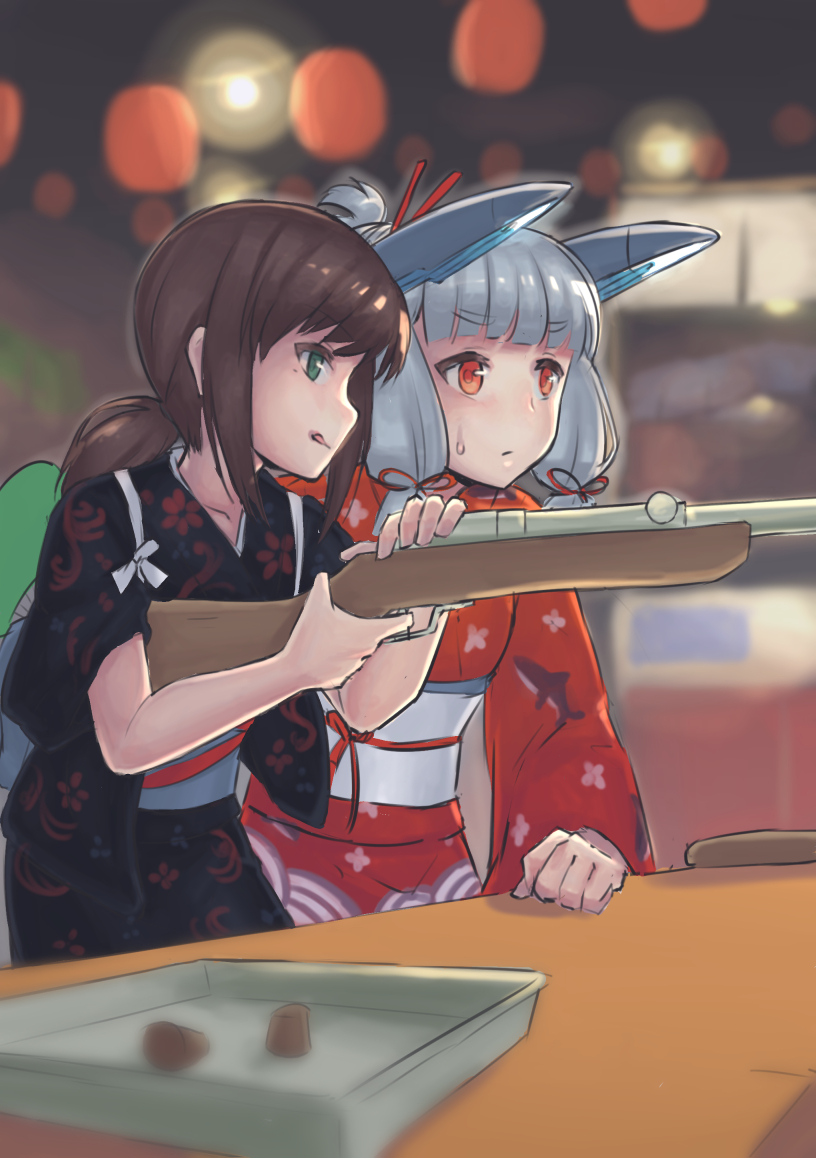 2girls aiming black_hair black_kimono blurry depth_of_field fan festival floral_print fubuki_(kantai_collection) green_eyes gun hair_ribbon headgear japanese_clothes kantai_collection kimono lantern long_hair low_ponytail multiple_girls murakumo_(kantai_collection) night orange_eyes paper_fan ponytail red_kimono ribbon rifle shooting_gallery short_ponytail sidelocks silver_hair summer_festival tasuki tress_ribbon uchiwa weapon youryokuso_(chlorophyll) yukata