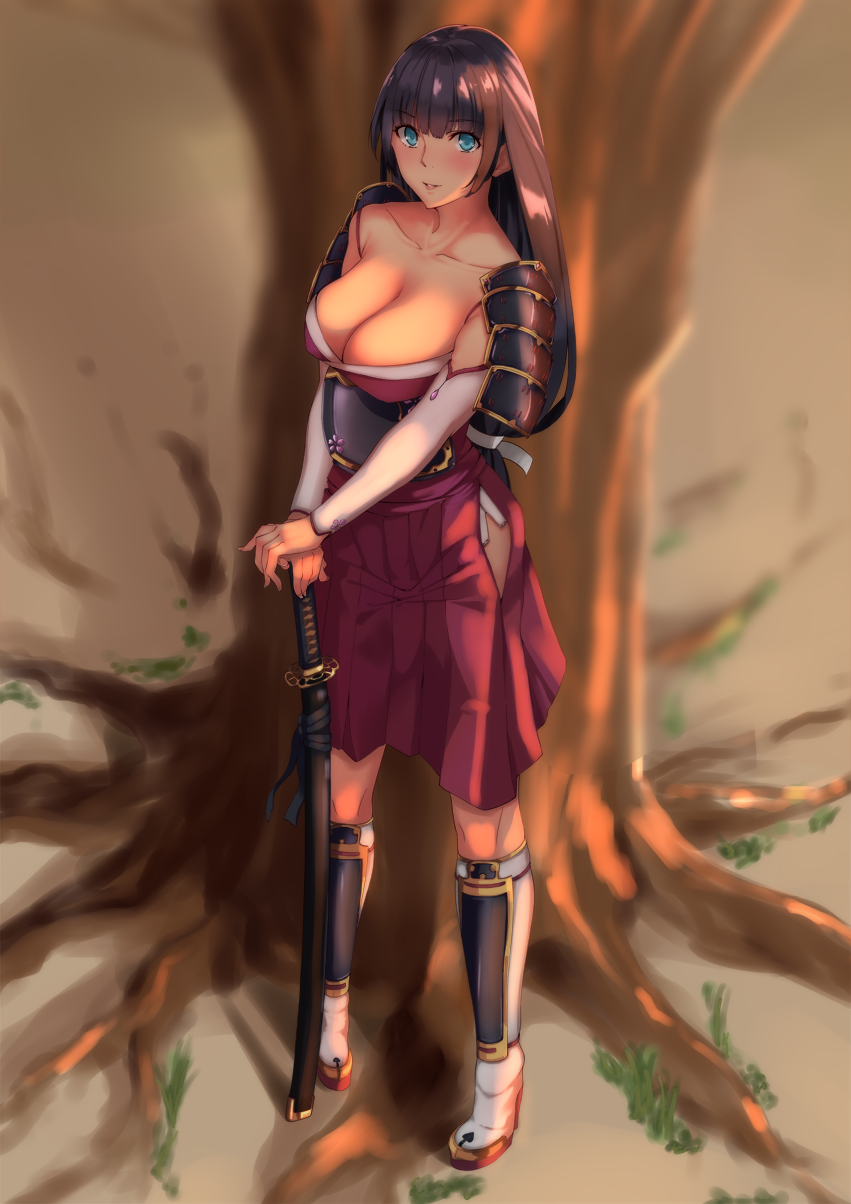 1girl armor bangs black_hair blue_eyes blunt_bangs blush breasts cleavage collarbone detached_sleeves full_body hakama_skirt highres hip_vent japanese_armor katana large_breasts long_hair looking_at_viewer off_shoulder original parted_lips pauldrons sheath sheathed smile solo standing sunebu_(snake_boo2) sword weapon