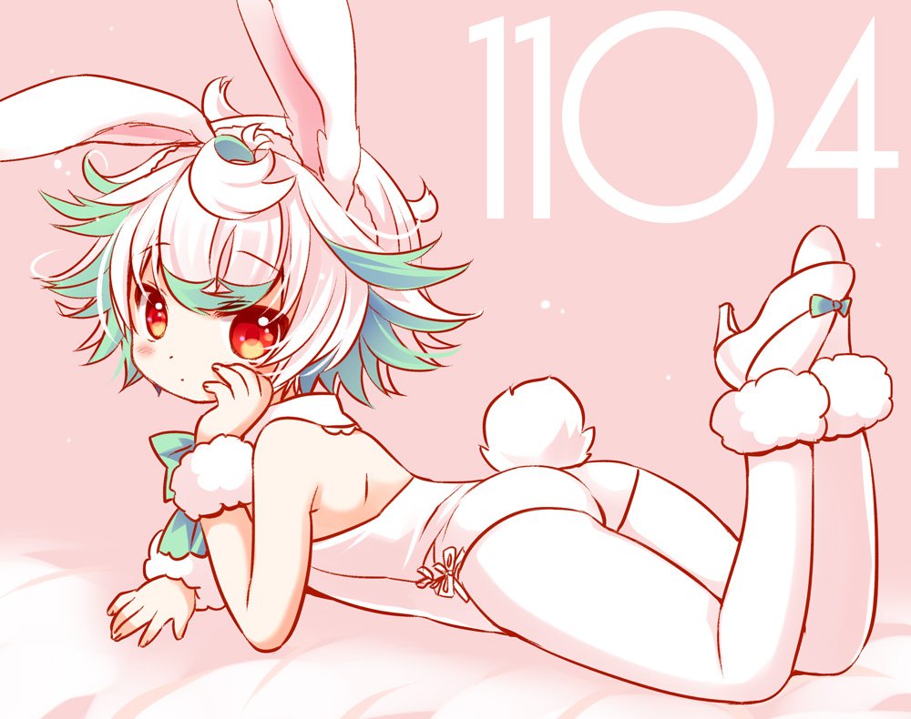 animal_ears bangs bare_shoulders bed_sheet blush bow bunny_girl bunny_tail bunnysuit closed_mouth commentary_request detached_collar eyebrows_visible_through_hair fingernails full_body green_bow green_hair head_rest high_heels leotard looking_at_viewer looking_to_the_side lying made_in_abyss multicolored_hair on_stomach pantyhose pink_background prushka rabbit_ears red_eyes sakurazawa_izumi short_hair tail two-tone_hair white_collar white_footwear white_hair white_legwear white_leotard