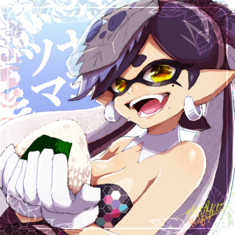 +_+ 1girl aori_(splatoon) artist_name black_hair breasts cleavage detached_collar domino_mask earrings fangs food food_on_head gloves holding holding_food isamu-ki_(yuuki) jewelry long_hair looking_at_viewer mask medium_breasts mole mole_under_eye object_on_head onigiri open_mouth pointy_ears portrait signature smile solo splatoon splatoon_1 strapless sushi tentacle_hair translated white_gloves yellow_eyes