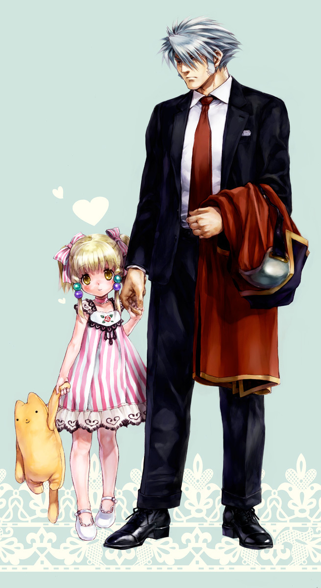 1boy 1girl bare_arms black_footwear black_jacket black_pants blonde_hair blush bow child closed_mouth coat coat_removed collared_shirt commentary_request dress formal green_background hair_bow hair_ornament hand_holding head_tilt heart highres holding holding_stuffed_animal irui_guneden jacket long_hair long_sleeves looking_at_viewer nakamura_kanko necktie pants pink_choker red_coat red_necktie sanger_zonvolt shirt shoes silver_hair sleeveless sleeveless_dress smile standing striped striped_bow stuffed_animal stuffed_cat stuffed_toy suit super_robot_wars tuxedo twintails vertical-striped_dress vertical_stripes white_shirt white_shoes yellow_eyes