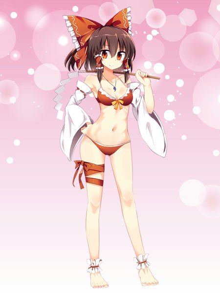 1girl bangs barefoot bikini bow breasts brown_hair cleavage closed_mouth commentary_request detached_sleeves eyebrows_visible_through_hair full_body gohei hair_between_eyes hair_bow hair_tubes hakurei_reimu hand_on_hip holding jewelry leg_garter long_sleeves looking_at_viewer maturiuta_sorato medium_breasts navel necklace red_bikini red_bow red_eyes ribbon-trimmed_sleeves ribbon_trim short_hair sidelocks smile solo standing swimsuit touhou wide_sleeves