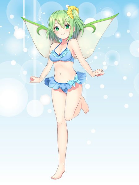 1girl arms_at_sides bangs bare_arms bare_legs barefoot bikini blue_bikini blush breasts chitetan cleavage commentary_request daiyousei eyebrows_visible_through_hair fairy_wings frilled_bikini frills full_body green_eyes green_hair hair_between_eyes jpeg_artifacts looking_at_viewer medium_breasts navel side_ponytail smile solo standing standing_on_one_leg swimsuit thigh_gap touhou wings
