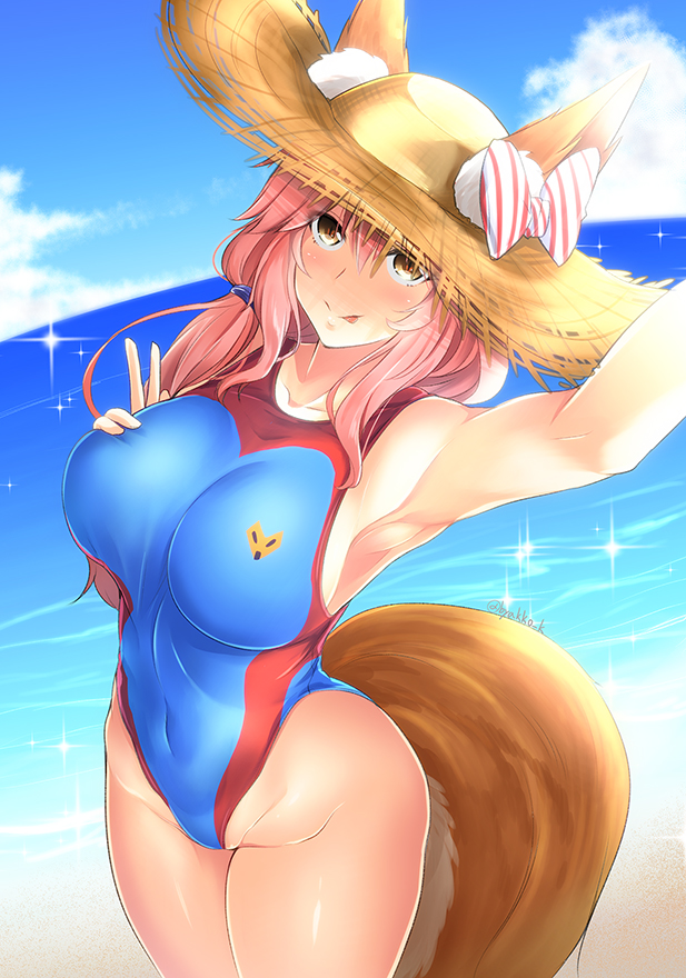 1girl animal_ears arm_up armpits bangs bare_shoulders beach blue_sky blue_swimsuit blush bow breasts collarbone competition_swimsuit covered_navel ears_through_headwear fate/extra fate_(series) fox_ears fox_tail hair_between_eyes hand_on_own_chest hat highleg highleg_swimsuit hips kirisaki_byakko large_breasts long_hair looking_at_viewer ocean one-piece_swimsuit pink_hair sky smile solo sparkle straw_hat swimsuit tail tamamo_(fate)_(all) tamamo_no_mae_(fate) thighs tongue tongue_out waist yellow_eyes