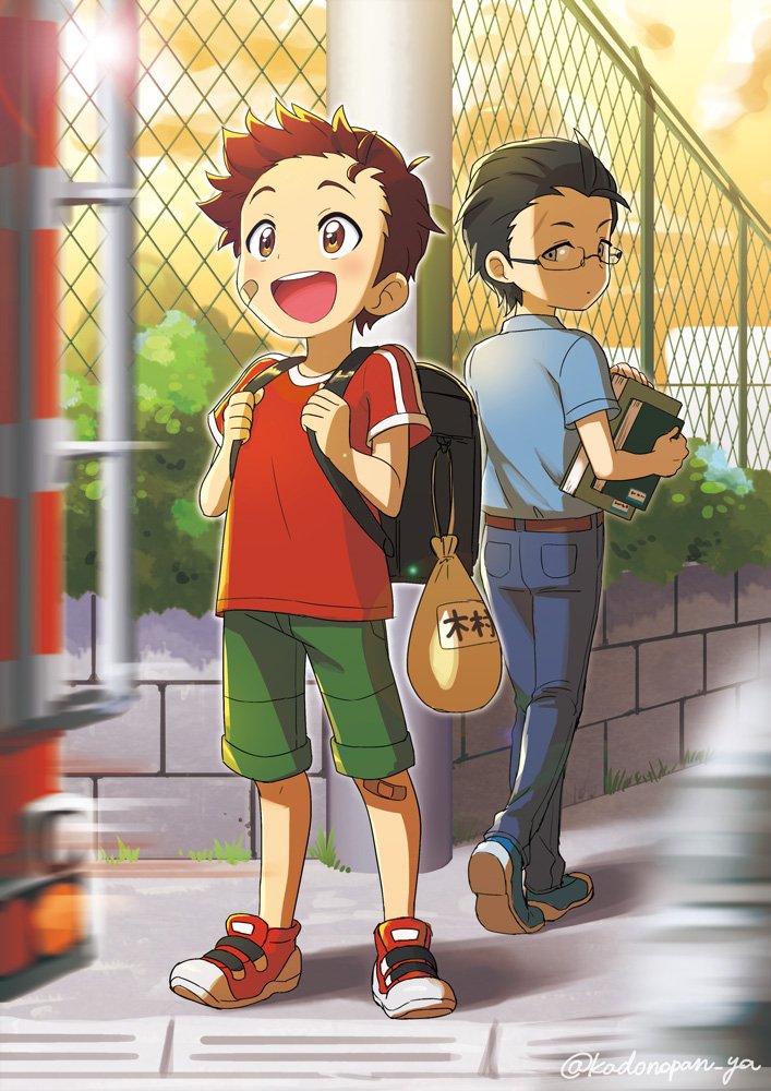 2boys backpack bag bandaid belt black_hair blush book chain-link_fence child fence glasses grey_eyes holding idolmaster idolmaster_side-m kadono_torihiki kimura_ryuu kurono_genbu looking_at_another multiple_boys randoseru redhead scar shirt shoes shorts smile sneakers t-shirt twitter_username