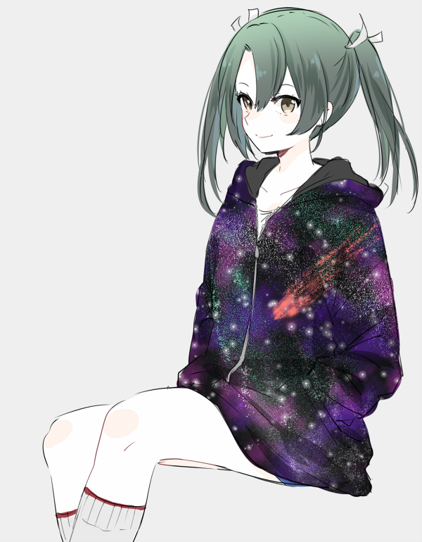 1girl bangs green_hair grey_background grey_legwear hair_between_eyes hood hoodie ica kantai_collection kneehighs long_hair looking_at_viewer simple_background smile solo space_print starry_sky_print twintails yellow_eyes zuikaku_(kantai_collection)