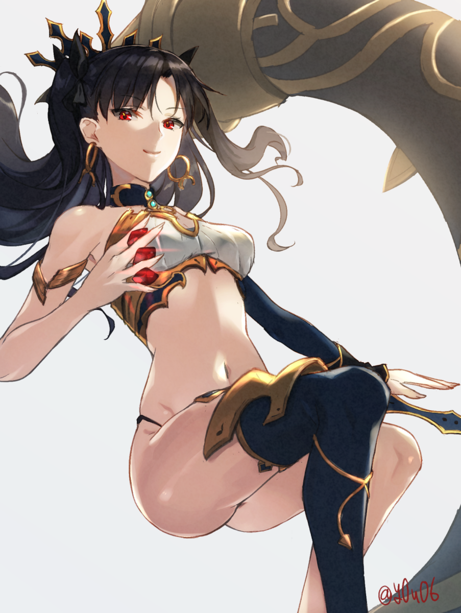 1girl arm_garter black_hair black_legwear black_ribbon closed_mouth commentary_request earrings fate/grand_order fate_(series) hair_ribbon highres hoop_earrings ishtar_(fate/grand_order) jewelry long_hair midriff navel red_eyes ribbon smile solo thigh-highs tohsaka_rin twitter_username two_side_up you06