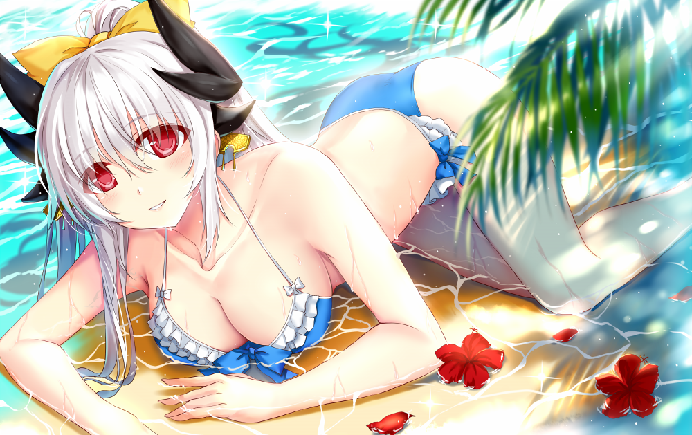 1girl bikini blue_bikini bow breasts cleavage collarbone day eyebrows_visible_through_hair fate/grand_order fate_(series) frilled_bikini frills hair_between_eyes hair_bow horns kiyohime_(fate/grand_order) kiyohime_(swimsuit_lancer)_(fate) large_breasts long_hair looking_at_viewer morizono_shiki outdoors ponytail red_eyes red_flower sideboob silver_hair smile solo swimsuit wet yellow_bow