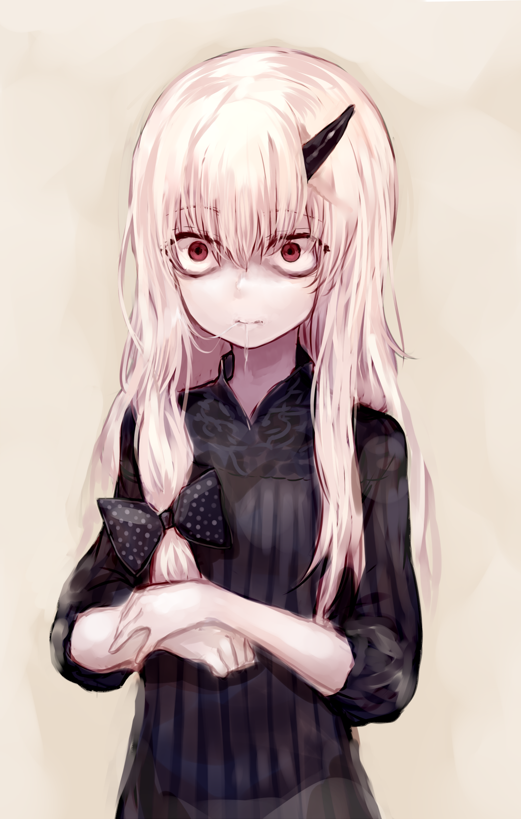 1girl bangs beige_background black_bow black_dress bow closed_mouth commentary_request dress eyebrows_visible_through_hair fate/grand_order fate_(series) hair_between_eyes hair_bow hair_in_mouth highres horn lavinia_whateley_(fate/grand_order) long_hair long_sleeves looking_at_viewer polka_dot polka_dot_bow red_eyes simple_background solo sukemyon white_hair