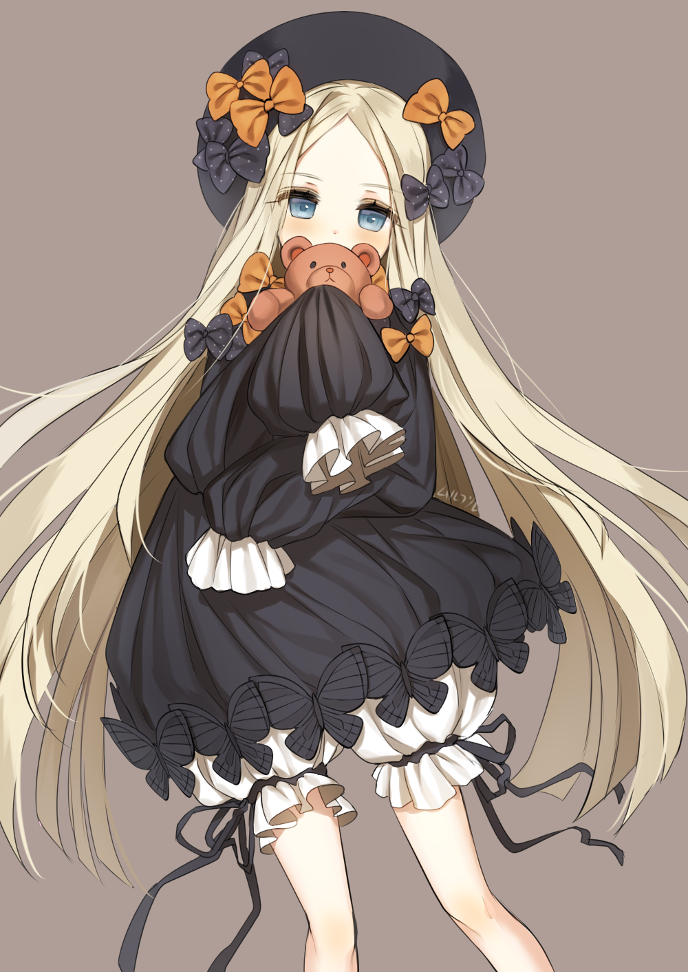 1girl abigail_williams_(fate/grand_order) bangs black_bow black_dress black_hat blonde_hair bloomers blue_eyes blush bow brown_background butterfly commentary_request covered_mouth dress eyebrows_visible_through_hair fate/grand_order fate_(series) hair_bow hands_in_sleeves hat head_tilt highres long_hair long_sleeves looking_at_viewer mullpull object_hug orange_bow parted_bangs polka_dot polka_dot_bow signature simple_background solo stuffed_animal stuffed_toy teddy_bear underwear very_long_hair white_bloomers