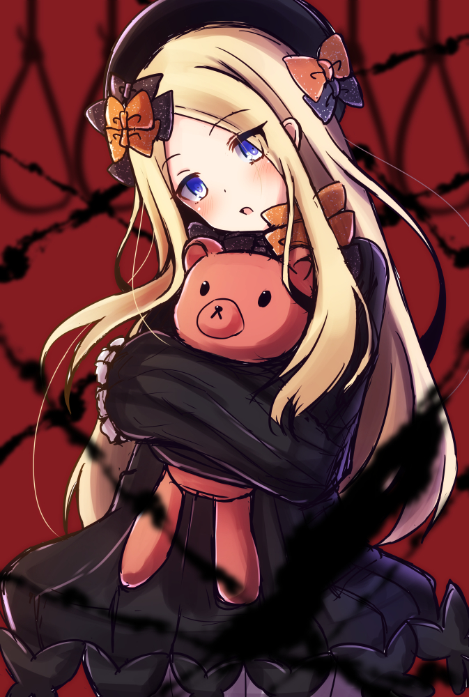1girl abigail_williams_(fate/grand_order) bangs black_bow black_dress black_hat blonde_hair blue_eyes blush bow butterfly dress eyebrows_visible_through_hair fate/grand_order fate_(series) hair_bow hands_in_sleeves hat head_tilt long_hair long_sleeves looking_at_viewer noose object_hug orange_bow parted_bangs parted_lips red_background sano_hajime solo stuffed_animal stuffed_toy teddy_bear very_long_hair
