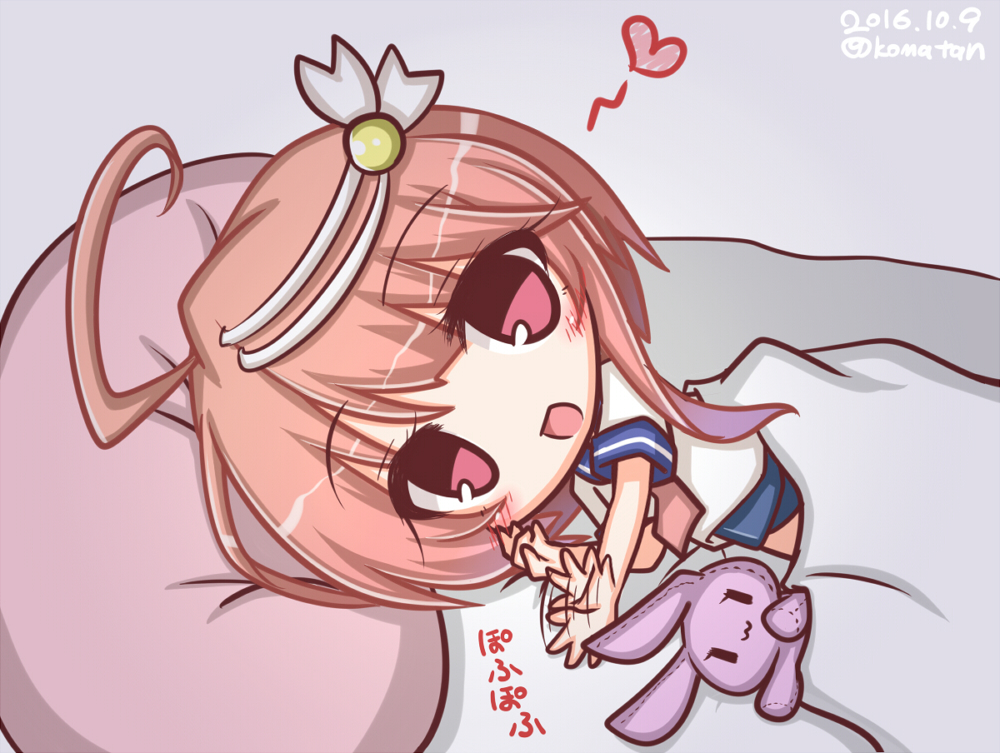 1girl :3 :d ahoge bed_sheet blue_swimsuit blush dated hair_ornament heart i-58_(kantai_collection) kantai_collection komakoma_(magicaltale) looking_at_viewer lying old_school_swimsuit on_side open_mouth patting pillow pink_eyes pink_hair pink_neckwear school_swimsuit school_uniform serafuku shirt short_hair_with_long_locks short_sleeves smile solo stuffed_animal stuffed_bunny stuffed_toy swimsuit swimsuit_under_clothes translation_request twitter_username under_covers white_shirt ||_||