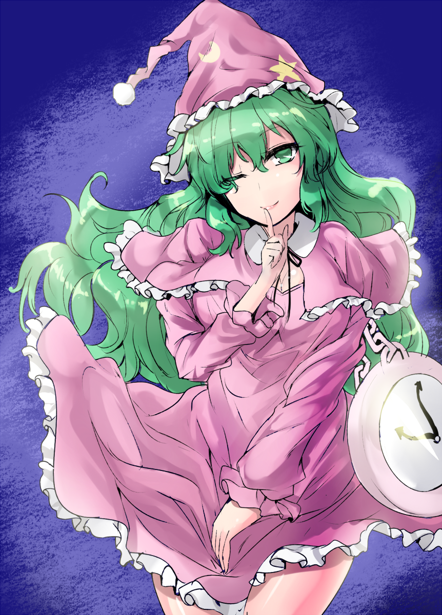 1girl ;) breasts capelet cleavage closed_mouth commentary_request cowboy_shot dress green_eyes green_hair hair_between_eyes hat highres index_finger_raised kazami_yuuka kazami_yuuka_(pc-98) large_breasts long_hair long_sleeves looking_at_viewer nightcap one_eye_closed pajamas purple_dress smile solo touhou touhou_(pc-98) very_long_hair wavy_hair y2