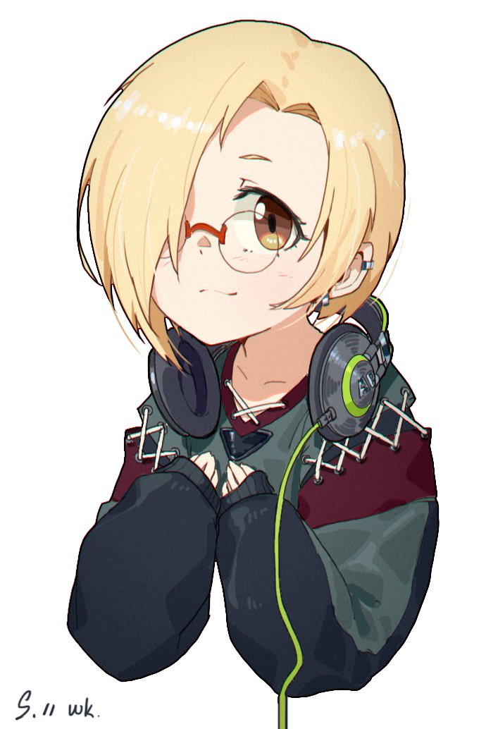 1girl blonde_hair brown_eyes chinese_commentary closed_mouth commentary_request dated hair_over_one_eye headphones headphones_around_neck idolmaster idolmaster_cinderella_girls long_sleeves looking_at_viewer one_eye_covered rimless_eyewear shirasaka_koume short_hair signature simple_background sleeves_past_wrists smile solo upper_body waterkuma white_background