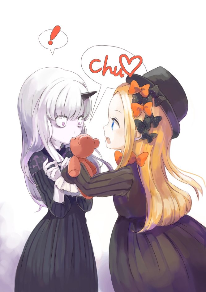 ! 2girls abigail_williams_(fate/grand_order) bags_under_eyes bangs black_bow black_dress black_hat blonde_hair blue_eyes bow commentary_request dress fate/grand_order fate_(series) forehead from_side hair_between_eyes hair_bow hands_up hat horn kiss lavinia_whateley_(fate/grand_order) long_hair long_sleeves looking_at_another multiple_girls open_mouth orange_bow pale_skin parted_bangs pink_eyes polka_dot polka_dot_bow profile shishima simple_background sleeves_past_wrists spoken_exclamation_mark stuffed_animal stuffed_toy teddy_bear white_background white_hair wide-eyed yuri