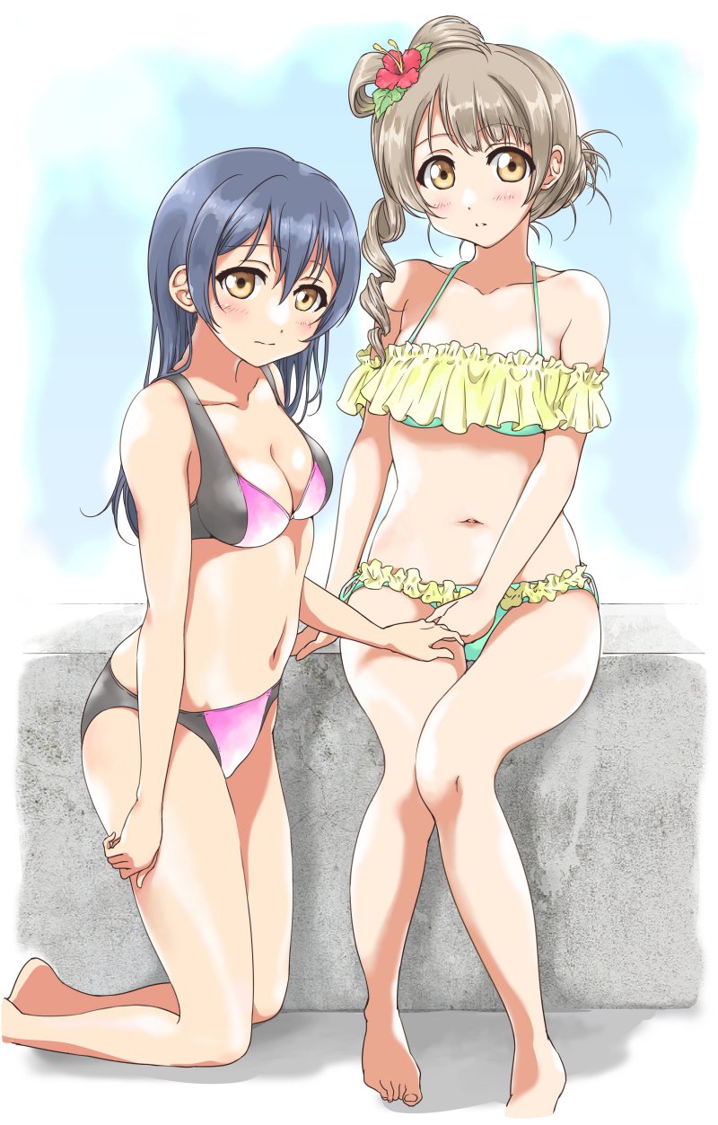 bangs barefoot bikini blue_hair blush closed_mouth commentary_request curly_hair frilled_bikini frilled_swimsuit frills grey_hair hair_between_eyes hair_bun highres kneeling long_hair looking_at_viewer love_live! love_live!_school_idol_project minami_kotori multiple_girls navel one_side_up open_mouth simple_background sitting smile sonoda_umi swimsuit tetopetesone yellow_eyes