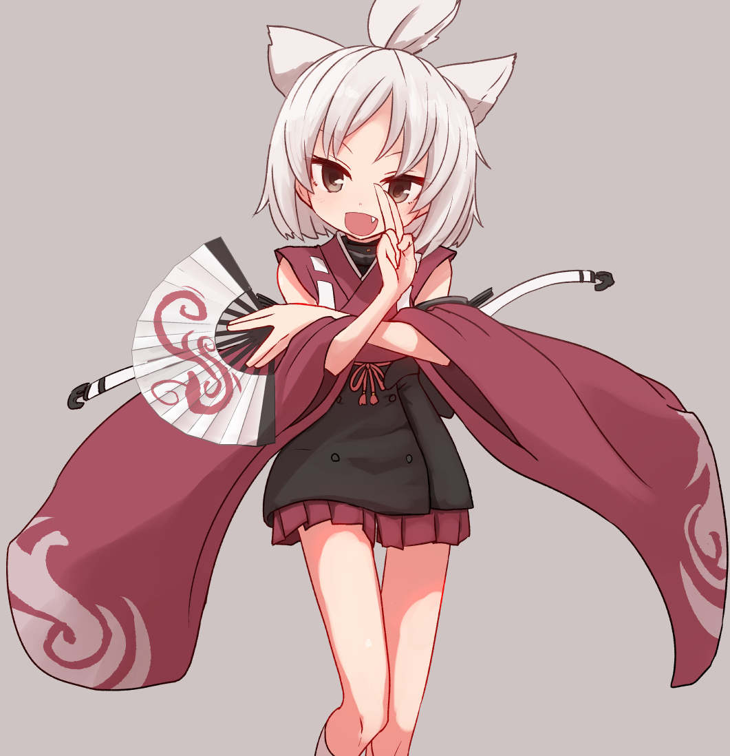 1girl :d animal_ears azur_lane bangs brown_eyes commentary_request detached_sleeves fan fang folding_fan grey_background hand_up holding holding_fan japanese_clothes long_sleeves looking_at_viewer open_mouth pleated_skirt short_hair shouhou_(azur_lane) silver_hair simple_background skirt smile socks solo standing sumiyao_(amam) thigh_gap topknot white_legwear wide_sleeves