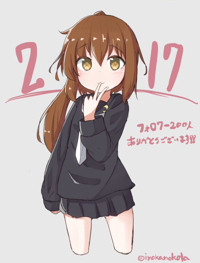 1girl bangs black_serafuku black_shirt black_skirt blush brown_eyes brown_hair closed_mouth commentary_request cropped_legs eyebrows_visible_through_hair fumizuki_(kantai_collection) grey_background hair_between_eyes high_ponytail kantai_collection long_hair long_sleeves looking_at_viewer okota_mikan pleated_skirt ponytail school_uniform serafuku shirt simple_background skirt sleeves_past_wrists smile solo translation_request twitter_username v