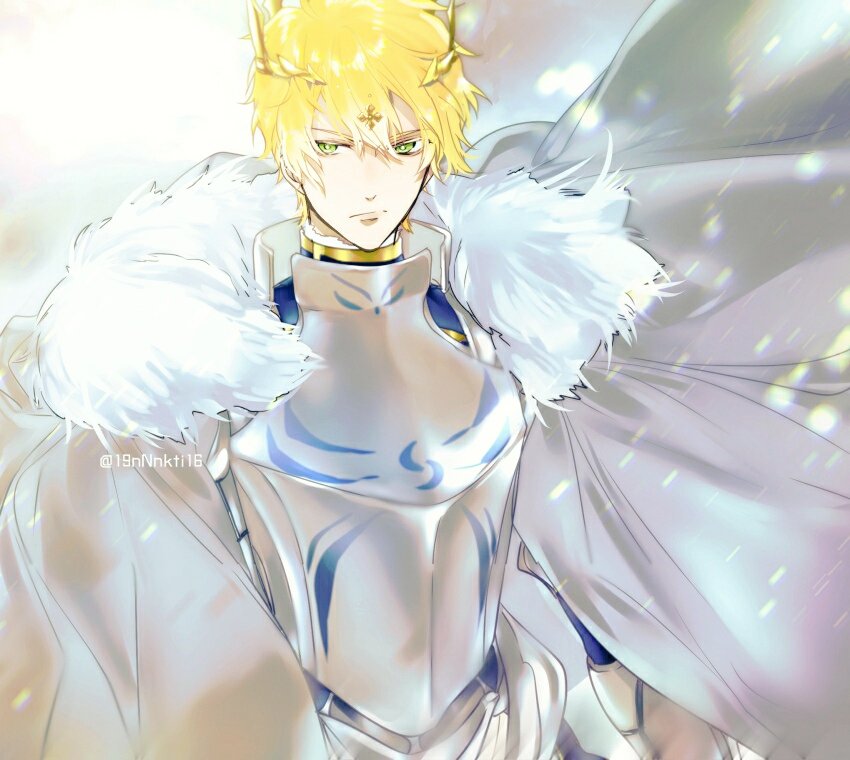 1boy armor arms_at_sides artoria_pendragon_(all) artoria_pendragon_(lancer) blonde_hair bright_pupils closed_mouth crown fate/grand_order fate/prototype fate_(series) fur_trim green_eyes ikuhiro_(19nnnkti16) male_focus older saber_(fate/prototype) serious twitter_username upper_body