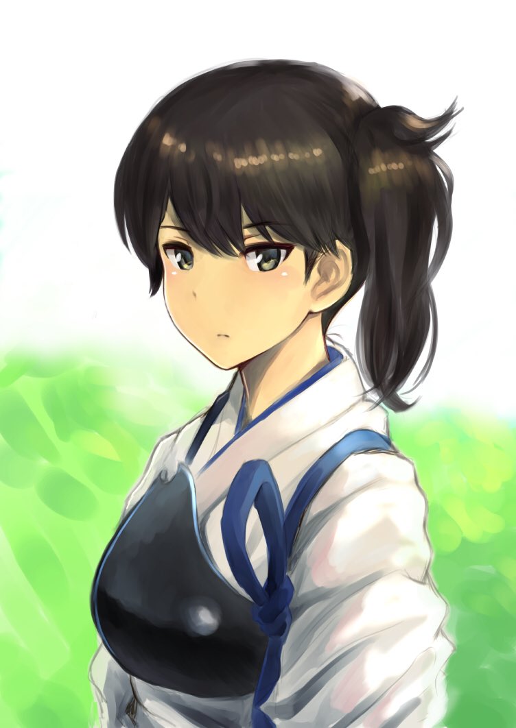 1girl bangs black_eyes black_hair closed_mouth commentary_request expressionless eyebrows_visible_through_hair japanese_clothes kaga_(kantai_collection) kantai_collection long_sleeves looking_at_viewer muneate short_hair side_ponytail solo upper_body wa_(genryusui)