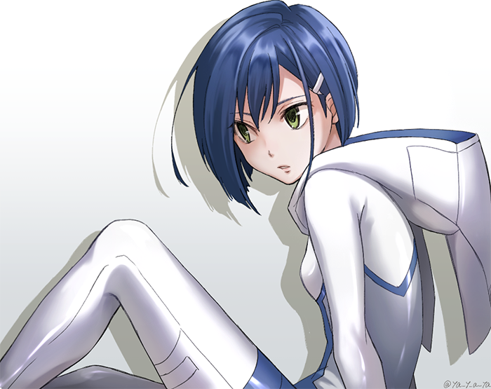 1girl blue_hair bodysuit darling_in_the_franxx green_eyes hair_ornament hairclip ichigo_(darling_in_the_franxx) pilot_suit rochika_(ya_y_a_ya) short_hair skin_tight solo white_bodysuit