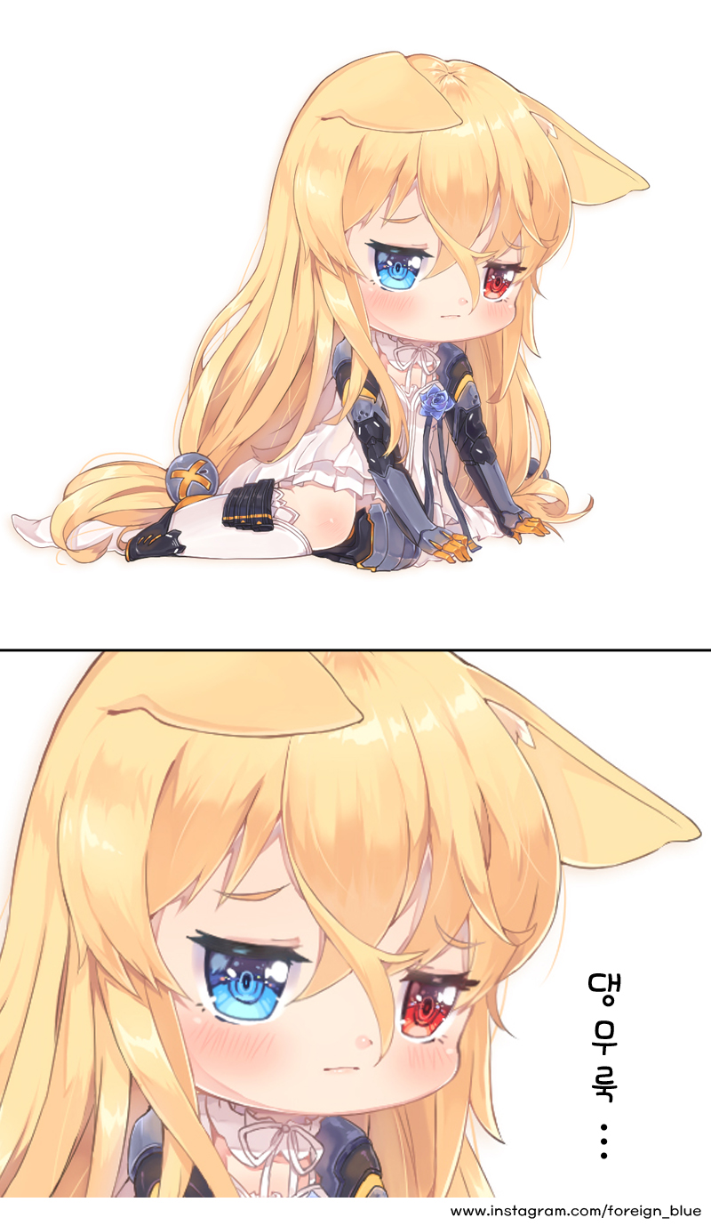 1girl 2koma animal_ears arm_support babydoll bangs black_footwear black_gloves blonde_hair blue_eyes blue_flower blue_rose blush cat_ears chibi closed_mouth comic commentary_request elbow_gloves eyebrows_visible_through_hair flower foreign_blue g41_(girls_frontline) girls_frontline gloves hair_between_eyes hair_ornament heterochromia highres korean long_hair pleated_skirt red_eyes rose sitting skirt thigh-highs translation_request very_long_hair watermark web_address white_babydoll white_background white_legwear white_skirt