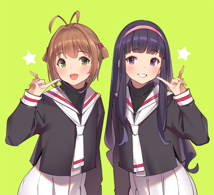 2girls :d \m/ antenna_hair black_hair blush card_captor_sakura daidouji_tomoyo green_background green_eyes grin hair_ornament hairband kinomoto_sakura long_hair multiple_girls open_mouth pleated_skirt pop_kyun simple_background skirt smile star violet_eyes