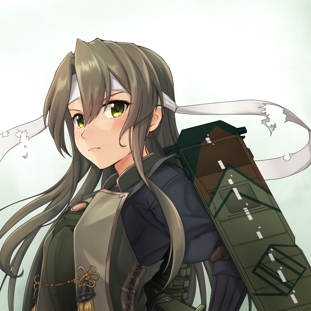 &gt;:( 1girl armor black_shirt blush breastplate closed_mouth eyebrows_visible_through_hair flight_deck gradient gradient_background green_background green_eyes green_hair hair_between_eyes headband highlights kantai_collection long_hair long_sleeves looking_at_viewer multicolored_hair rigging serious shirt sidelocks solo straight_hair tassel tears tr-6 upper_body v-shaped_eyebrows zuikaku_(kantai_collection)