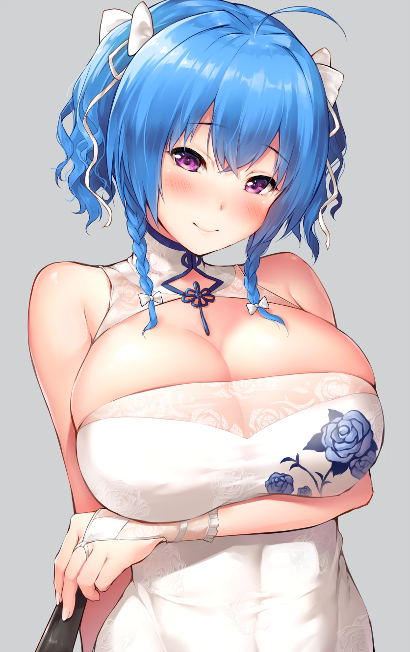 1girl ahoge ashikase00 azur_lane bangs bare_shoulders blue_hair blush braid breasts china_dress chinese_clothes cleavage closed_mouth commentary_request covered_navel dress eyebrows_visible_through_hair fan floral_print gloves grey_background hair_ribbon highres holding large_breasts long_hair looking_at_viewer paper_fan ribbon shiny shiny_hair shiny_skin simple_background smile solo st._louis_(azur_lane) taut_clothes violet_eyes white_dress white_gloves